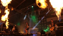 Fotoreport: Na první zastávce festivalu Hrady.cz předvedla největší show kapela Rybičky 48!