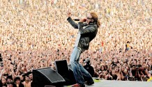 Na koncert Guns N’ Roses aj za takmer dve stovky!