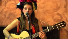 KATARZIA – mladá slovenská písničkářka se ukáže v sobotu 5. dubna v Jazz Docku
