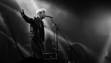 Adam Mišík ve vyprodané ROXY odstartoval turné LIVE 2024