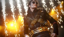 SPECIÁLNÍ KONCERT: Forever King of Pop aneb Michael Jackson se po 15 letech vrací na scénu!