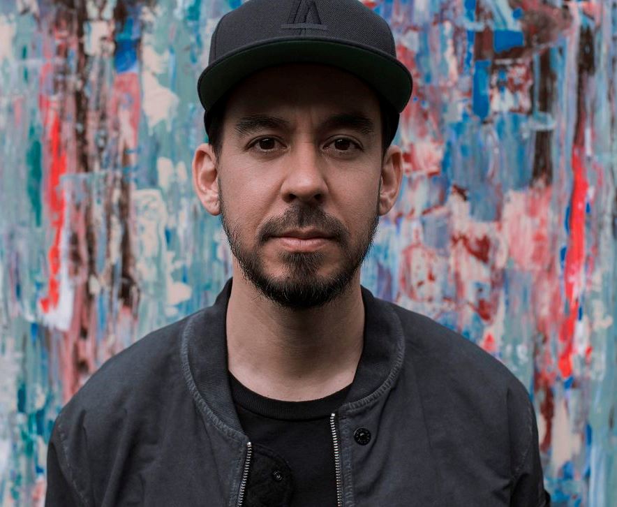 Mike Shinoda, ústřední postava ikonických Linkin Park, míří do Prahy