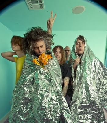 The Flaming Lips vydávají nové album a chtějí pokořit světový rekord v počtu odehraných koncertů během 24 hodin!